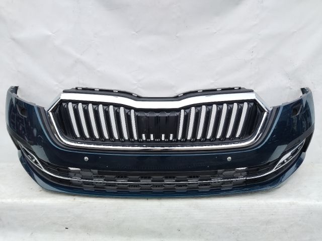 bontott SKODA OCTAVIA IV Első Lökhárító (Üresen)