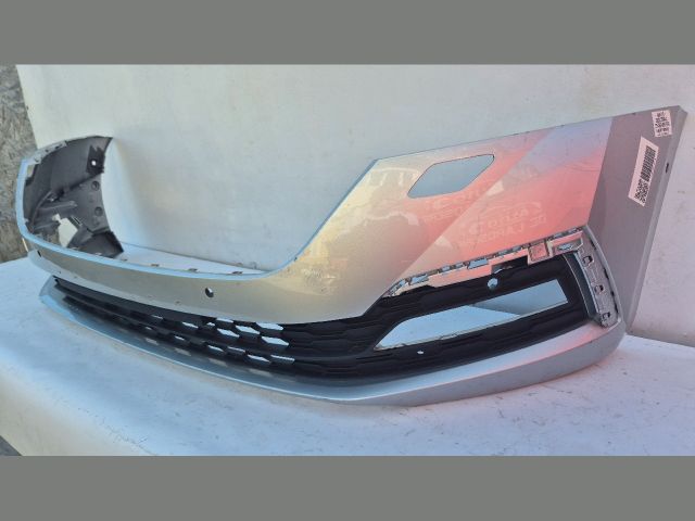 bontott SKODA OCTAVIA IV Első Lökhárító (Üresen)