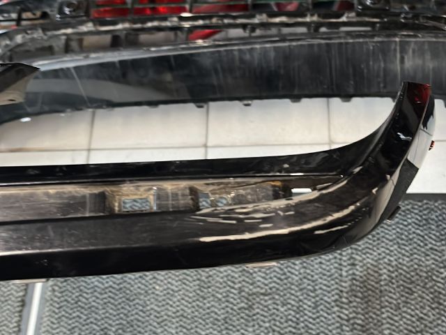 bontott SKODA OCTAVIA IV Hátsó Lökhárító Légterelő