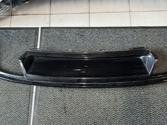 bontott SKODA OCTAVIA IV Hátsó Lökhárító Légterelő