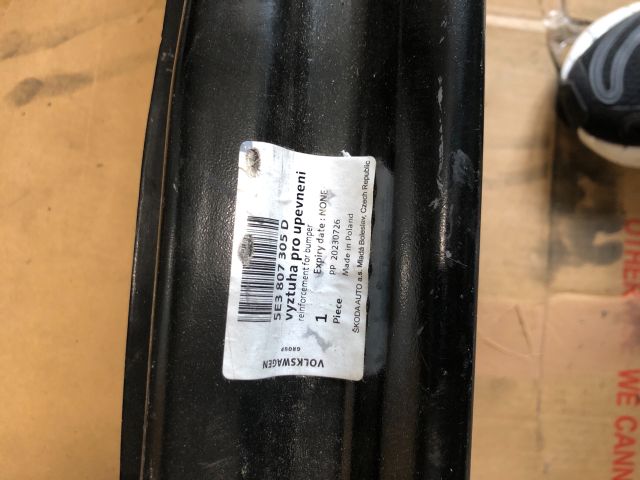 bontott SKODA OCTAVIA IV Hátsó Lökhárító Merevítő (Fém)