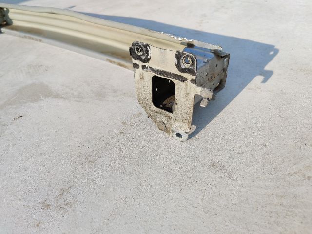 bontott SKODA OCTAVIA IV Hátsó Lökhárító Merevítő (Fém)