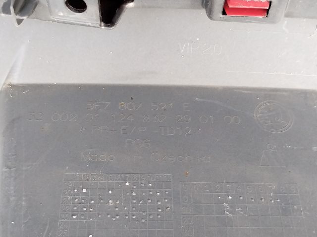 bontott SKODA OCTAVIA IV Hátsó Lökhárító (Üresen)