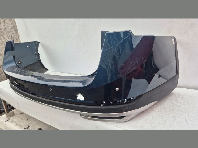 bontott SKODA OCTAVIA IV Hátsó Lökhárító (Üresen)