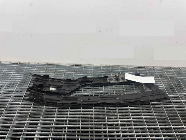 bontott SKODA OCTAVIA IV Hűtőrács