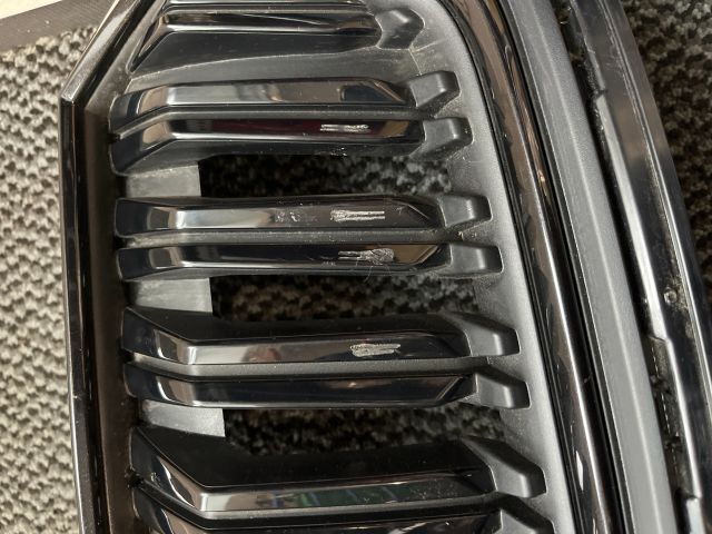 bontott SKODA OCTAVIA IV Hűtőrács