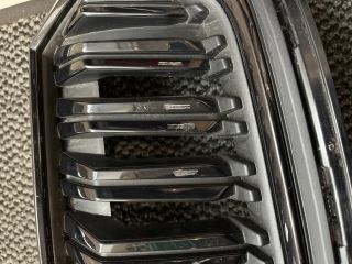 bontott SKODA OCTAVIA IV Hűtőrács