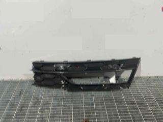 bontott SKODA OCTAVIA IV Hűtőrács