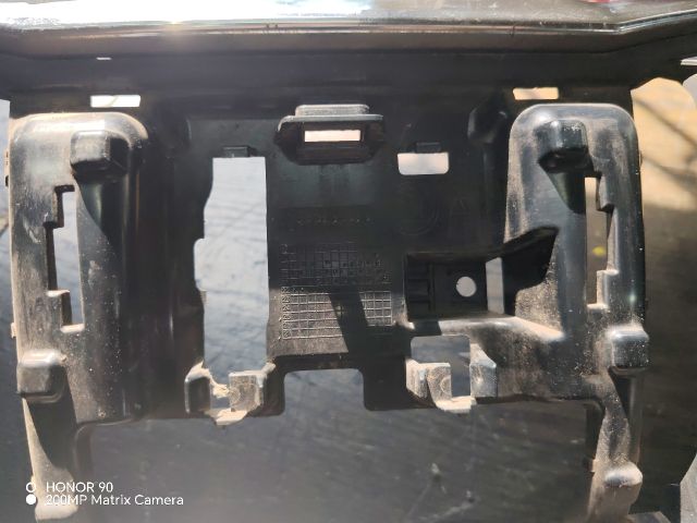 bontott SKODA OCTAVIA IV Hűtőrács