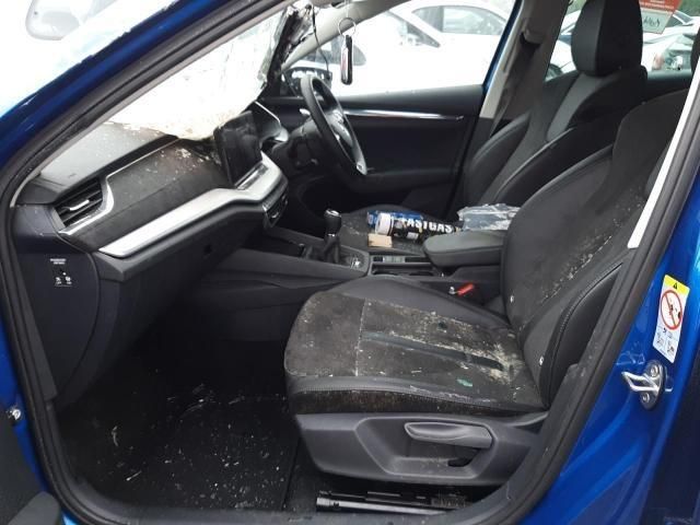 bontott SKODA OCTAVIA IV Jobb A Oszlop Burkolat