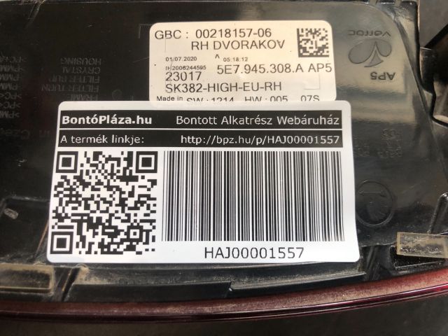 bontott SKODA OCTAVIA IV Jobb Belső Hátsó Lámpa