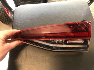 bontott SKODA OCTAVIA IV Jobb Belső Hátsó Lámpa