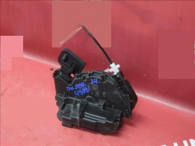 bontott SKODA OCTAVIA IV Jobb első Ajtózár