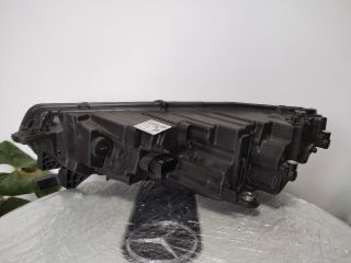 bontott SKODA OCTAVIA IV Jobb Fényszóró