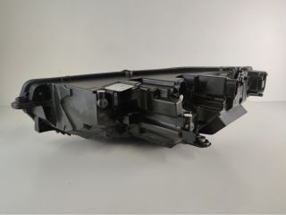 bontott SKODA OCTAVIA IV Jobb Fényszóró