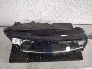 bontott SKODA OCTAVIA IV Jobb Fényszóró