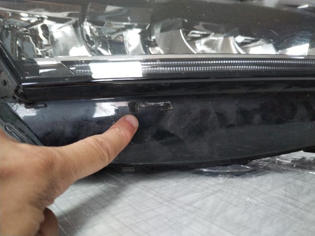 bontott SKODA OCTAVIA IV Jobb Fényszóró