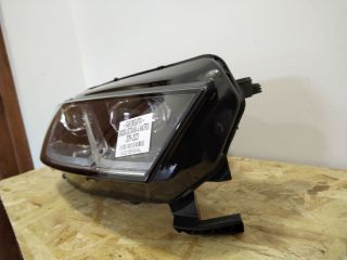 bontott SKODA OCTAVIA IV Jobb Fényszóró