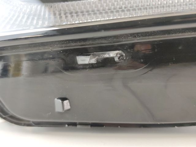 bontott SKODA OCTAVIA IV Jobb Fényszóró