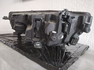 bontott SKODA OCTAVIA IV Jobb Fényszóró