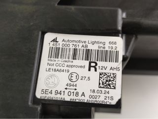 bontott SKODA OCTAVIA IV Jobb Fényszóró