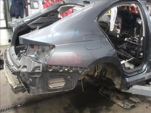 bontott SKODA OCTAVIA IV Jobb hátsó Sárvédő