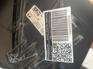 bontott SKODA OCTAVIA IV Jobb Ködfényszóró