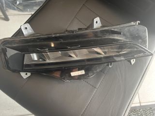 bontott SKODA OCTAVIA IV Jobb Ködfényszóró