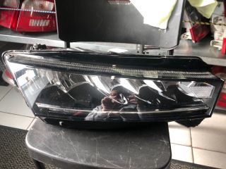 bontott SKODA OCTAVIA IV Jobb Ledes Fényszóró