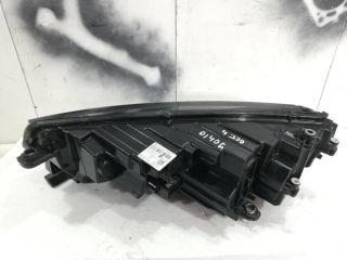 bontott SKODA OCTAVIA IV Jobb Ledes Fényszóró