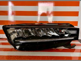 bontott SKODA OCTAVIA IV Jobb Ledes Fényszóró