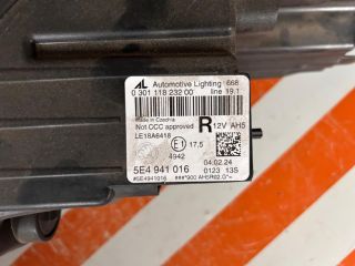 bontott SKODA OCTAVIA IV Jobb Ledes Fényszóró