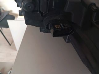 bontott SKODA OCTAVIA IV Jobb Ledes Fényszóró