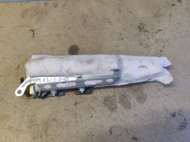 bontott SKODA OCTAVIA IV Jobb Oldallégzsák