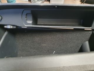 bontott SKODA OCTAVIA IV Kesztyűtartó