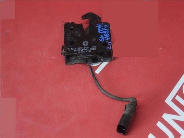 bontott SKODA OCTAVIA IV Motorháztető Zárszerkezet