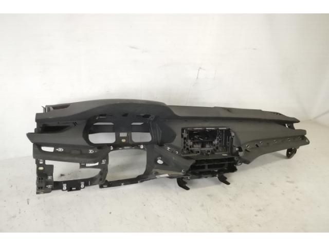 bontott SKODA OCTAVIA IV Műszerfal Héj