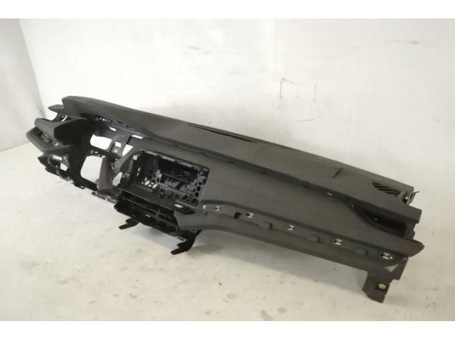 bontott SKODA OCTAVIA IV Műszerfal Héj