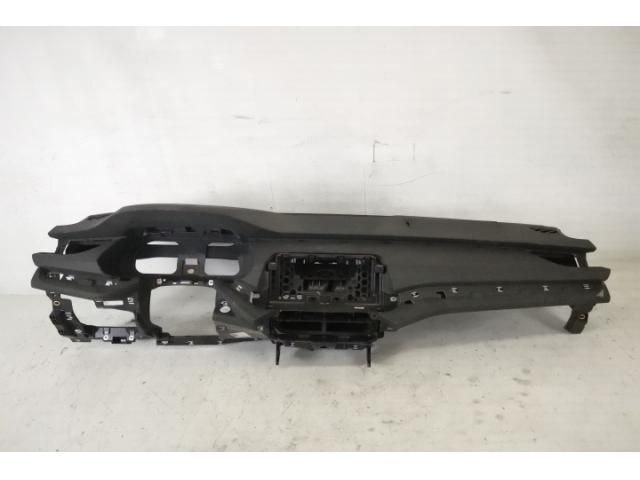 bontott SKODA OCTAVIA IV Műszerfal Héj