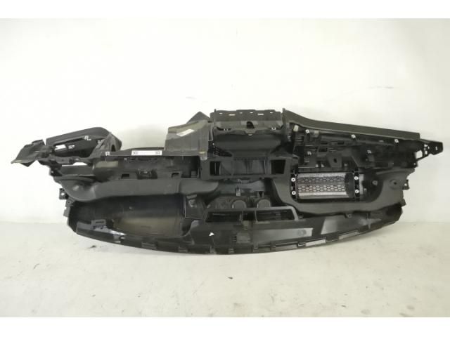 bontott SKODA OCTAVIA IV Műszerfal Héj