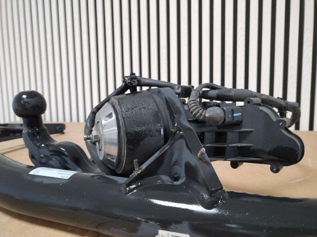 bontott SKODA OCTAVIA IV Vonóhorog