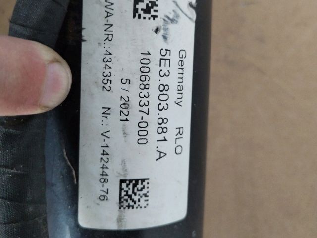 bontott SKODA OCTAVIA IV Vonóhorog