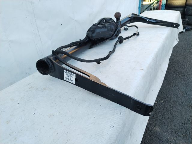 bontott SKODA OCTAVIA IV Vonóhorog