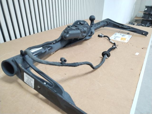 bontott SKODA OCTAVIA IV Vonóhorog