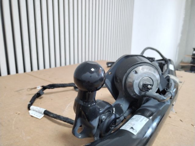 bontott SKODA OCTAVIA IV Vonóhorog