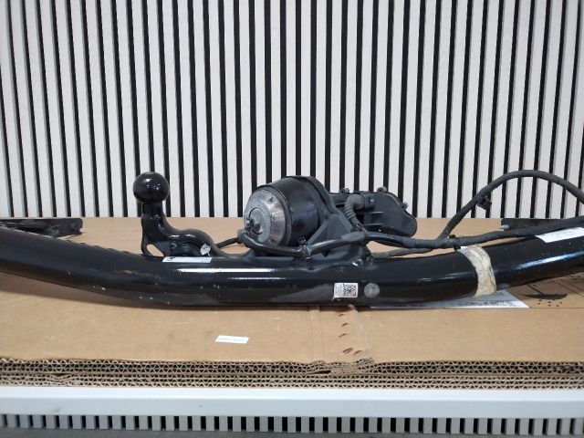 bontott SKODA OCTAVIA IV Vonóhorog