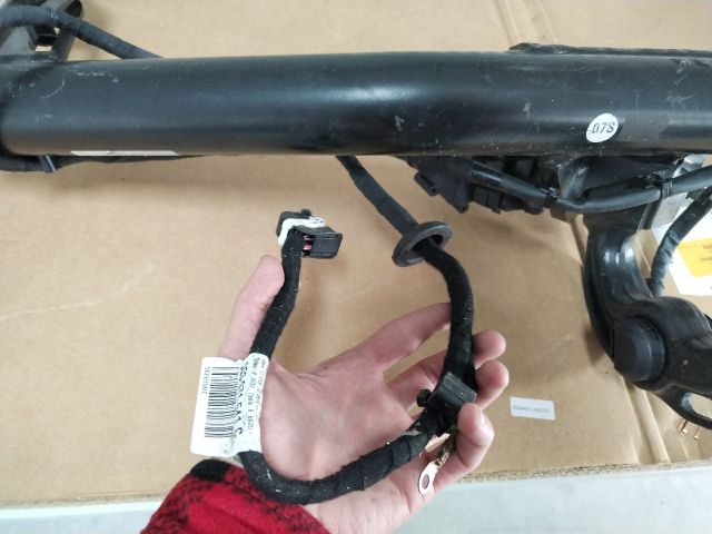 bontott SKODA OCTAVIA IV Vonóhorog