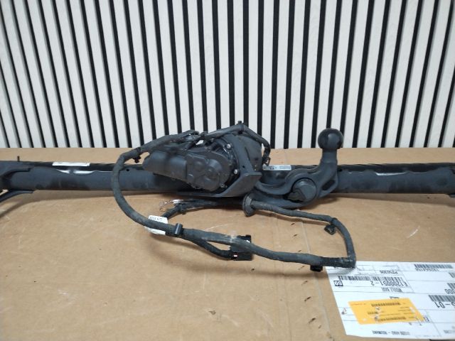 bontott SKODA OCTAVIA IV Vonóhorog