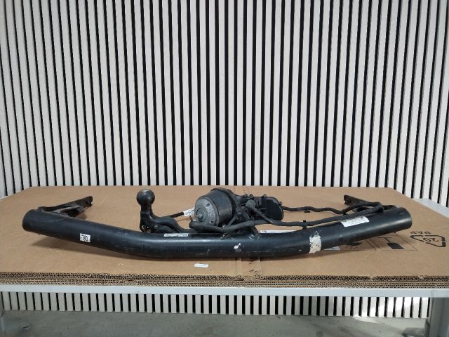 bontott SKODA OCTAVIA IV Vonóhorog