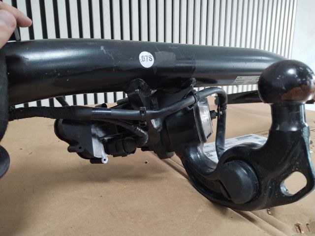 bontott SKODA OCTAVIA IV Vonóhorog